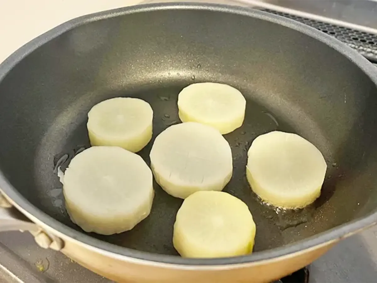 大根を焼く写真(撮影:エニママ)