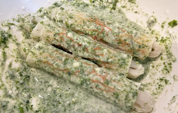 『ちくわチーズ揚げ』を作る写真（撮影：エニママ）