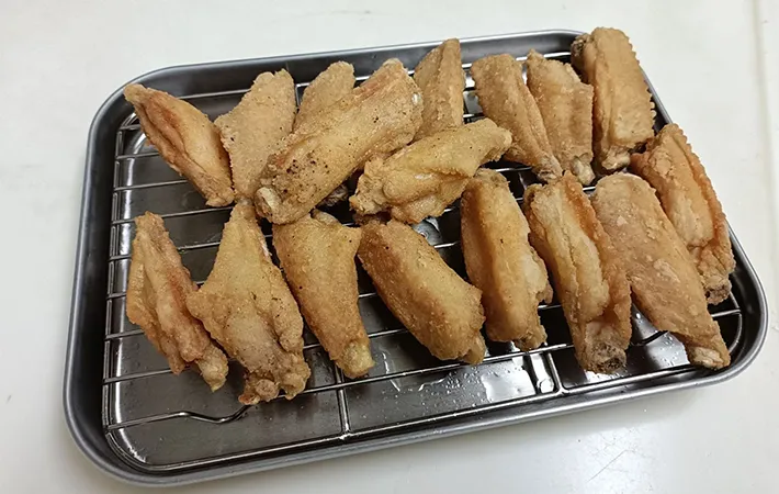 手羽中のから揚げ（撮影：DCP）