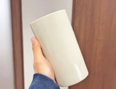 『磁器ベージュキッチンツールスタンド』の写真（撮影：キジカク）