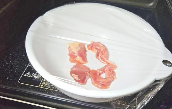 『レンジとプチッと鍋で茶わん蒸し』を作る写真（撮影：キジカク）