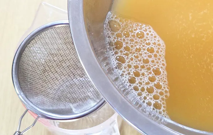 『レンジとプチッと鍋で茶わん蒸し』を作る写真（撮影：キジカク）