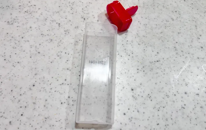 『チョコベビーの容器』の写真（撮影：エニママ）