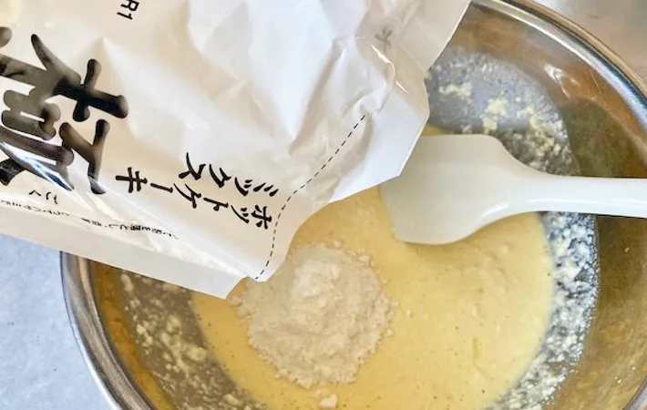 『豆腐入りホットケーキ』を作る写真（撮影：エニママ）