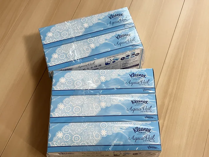 箱ティッシュの外装ビニールきれいに剥がせた画像（撮影：grapeライフハック編集部）