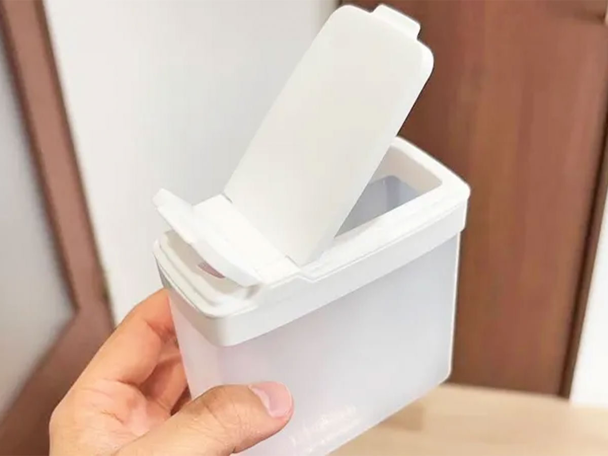 『ダイソー 揉んでほぐせる調味料ストッカー』の写真（撮影：キジカク）