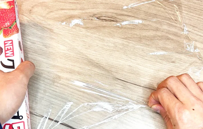 『ラップでアクセサリーを持ち運ぶ方法』の写真（撮影：キジカク）