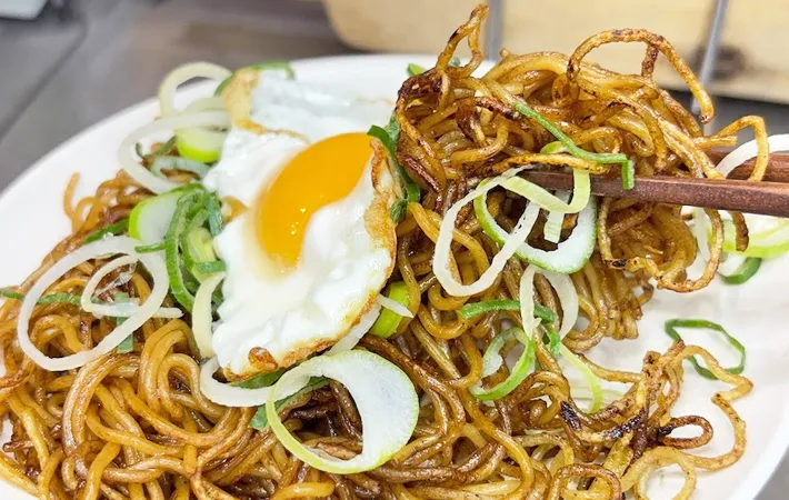 『カリカリ焼きそば』の完成写真（撮影：キジカク）