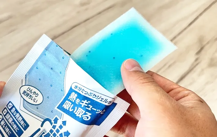 『熱さまシート』の使用写真（撮影：キジカク）