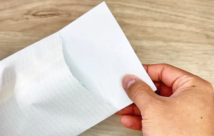 『封筒の意外な開け方』の写真（撮影：キジカク）