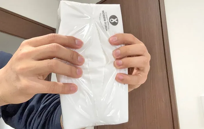 『ソフトティッシュを開ける方法』の写真（撮影：キジカク）