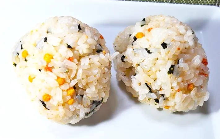 『お茶づけおむすび』の完成写真（撮影：キジカク）