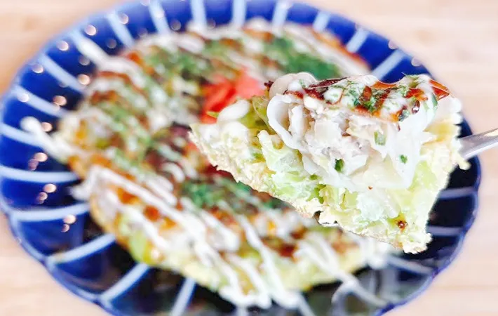 『焼きギョーザのお好み焼き風』の完成写真（撮影：キジカク）