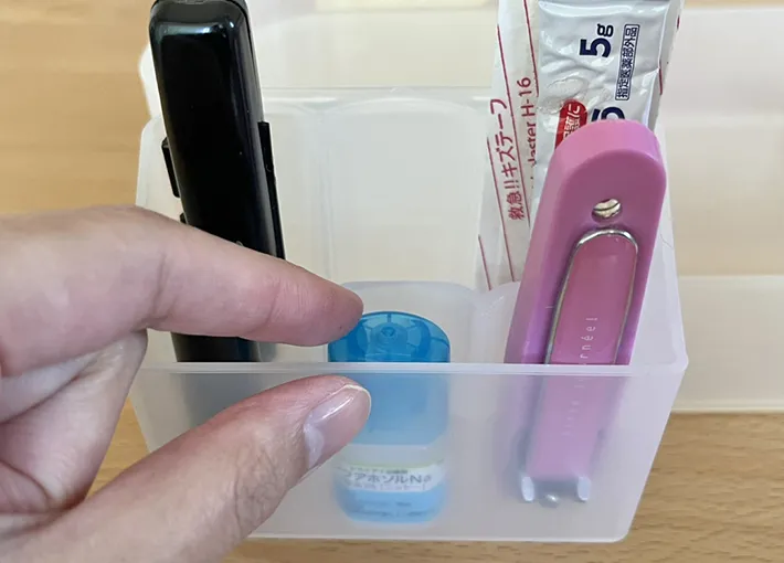 小物を収納した『薬味チューブポケット』の写真（撮影：grapeライフハック編集部）