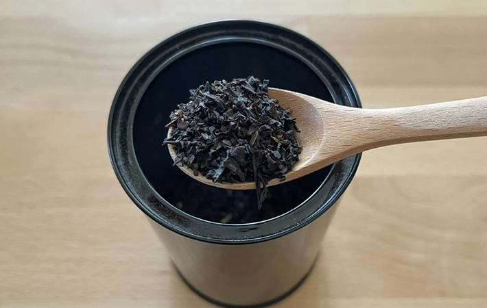 古くなって劣化した紅茶の茶葉の写真（撮影：grapeライフハック編集部）