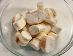 『麩で染みチョコラスク』を作る写真（撮影：エニママ）