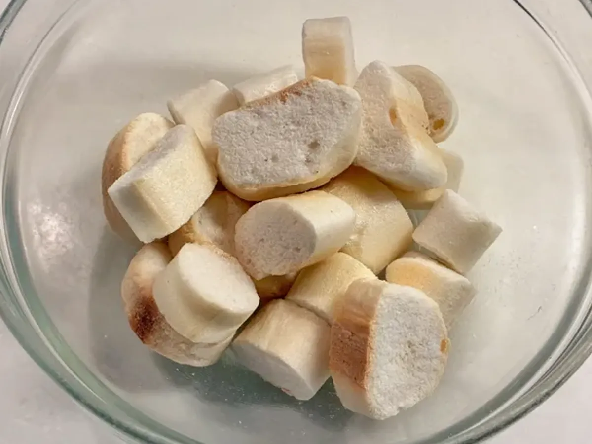 『麩で染みチョコラスク』を作る写真（撮影：エニママ）