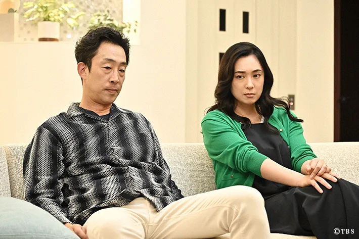 『リブート』に出演する北村有起哉さんと吹石一恵さんが写る場面写真