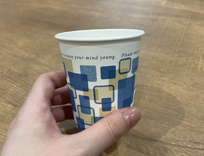 紙コップの写真（撮影：grapeライフハック編集部）