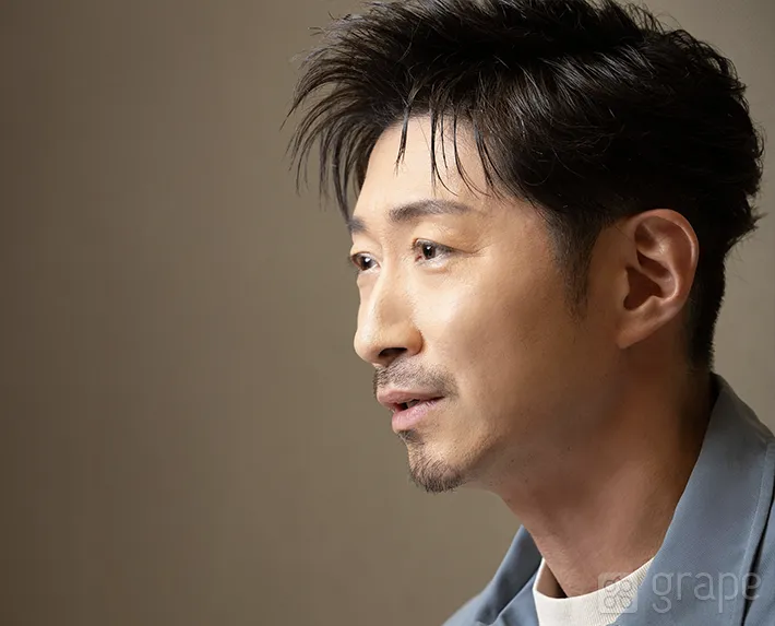 grapeのインタビューに答えるEXILE MAKIDAIさん（撮影：grape編集部）
