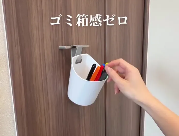 『ミニダストボックス』にペンを入れる画像