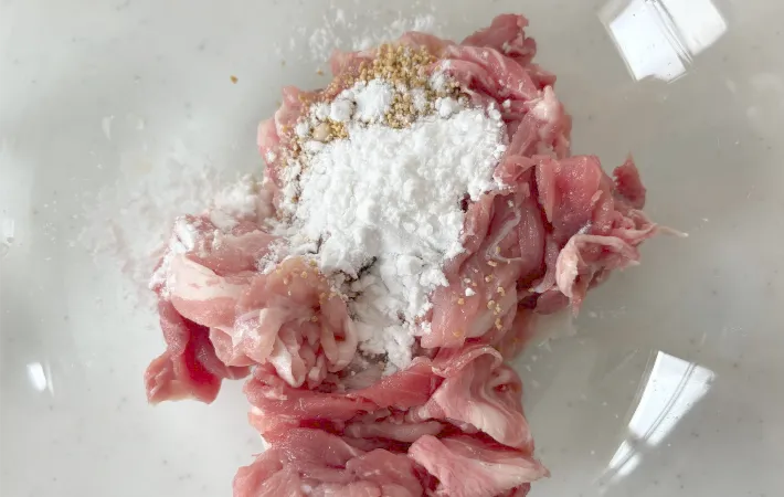 味付け前の肉（撮影：エニママ）