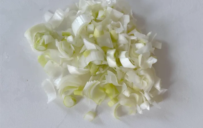 細かく切ったネギ（撮影：エニママ）