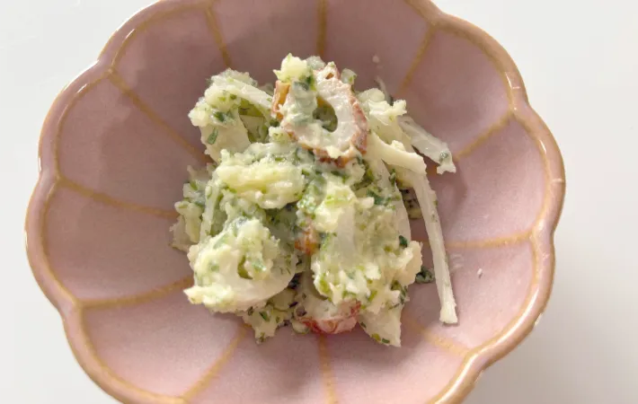 皿に盛ったポテトサラダの画像（撮影：エニママ）