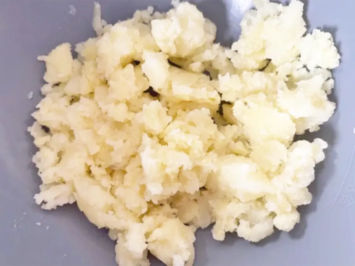 潰したジャガイモの画像（撮影：エニママ）