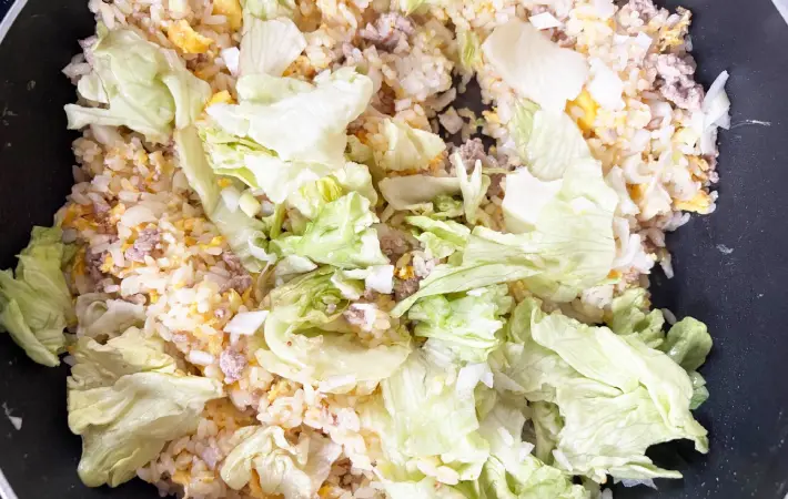 さらにレタスを加えた画像（撮影：エニママ）