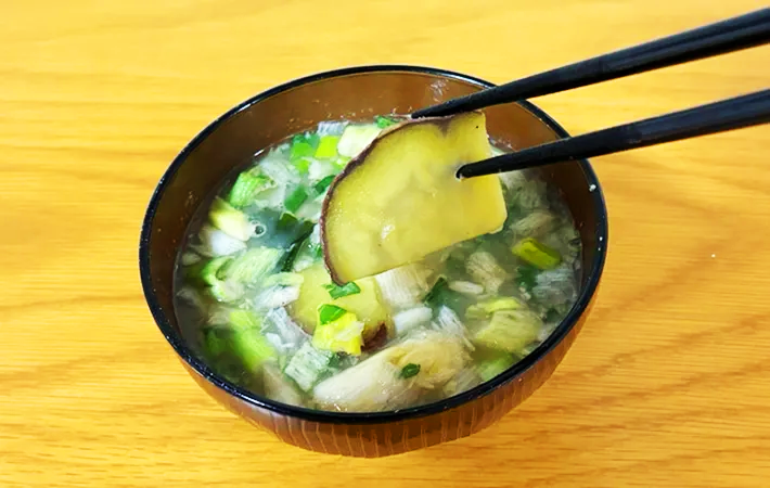 インスタントみそ汁をおいしくするレシピの写真（撮影：grapeライフハック編集部）