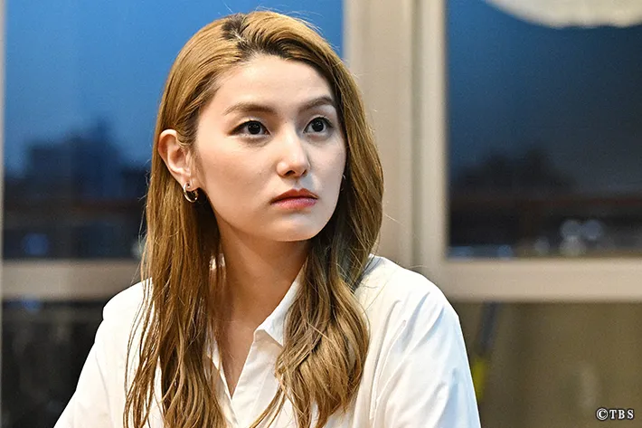 『リブート』に出演する上野鈴華さんが写る場面写真