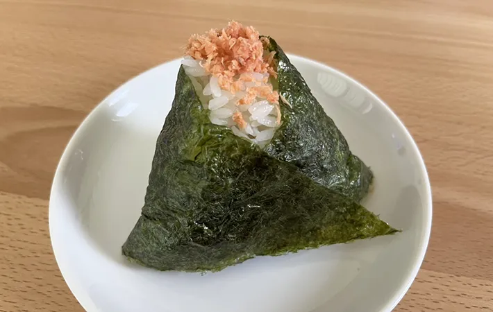 おにぎりの完成写真（撮影：grapeフード編集部）