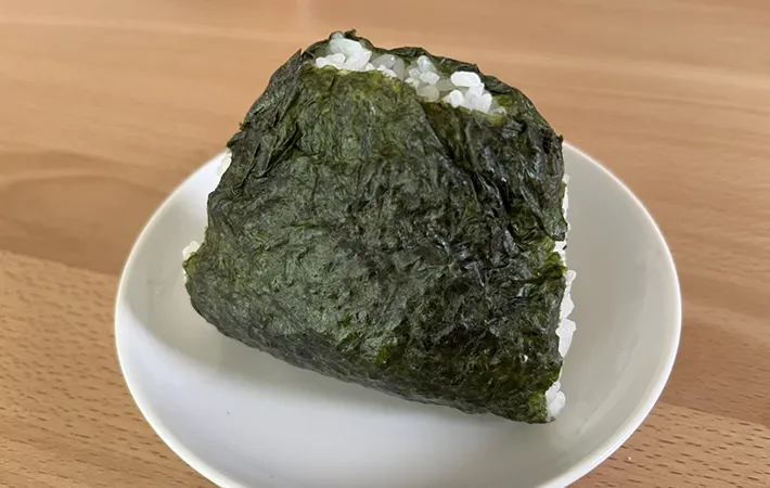 おにぎりの完成写真（撮影：grapeフード編集部）