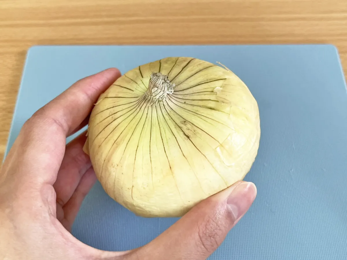 新タマネギの写真（撮影：grapeフード編集部）