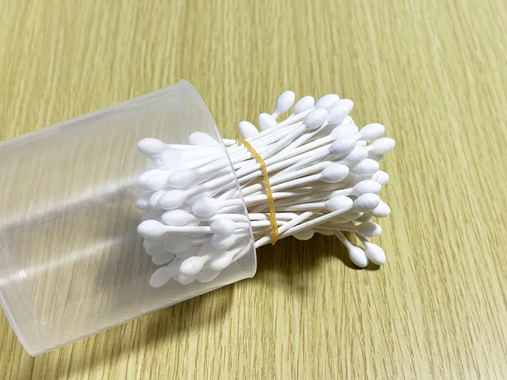 綿棒を倒した画像（撮影：grapeライフハック編集部）