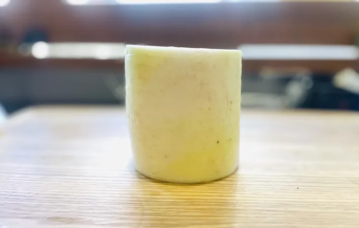 皮つきの大根の写真