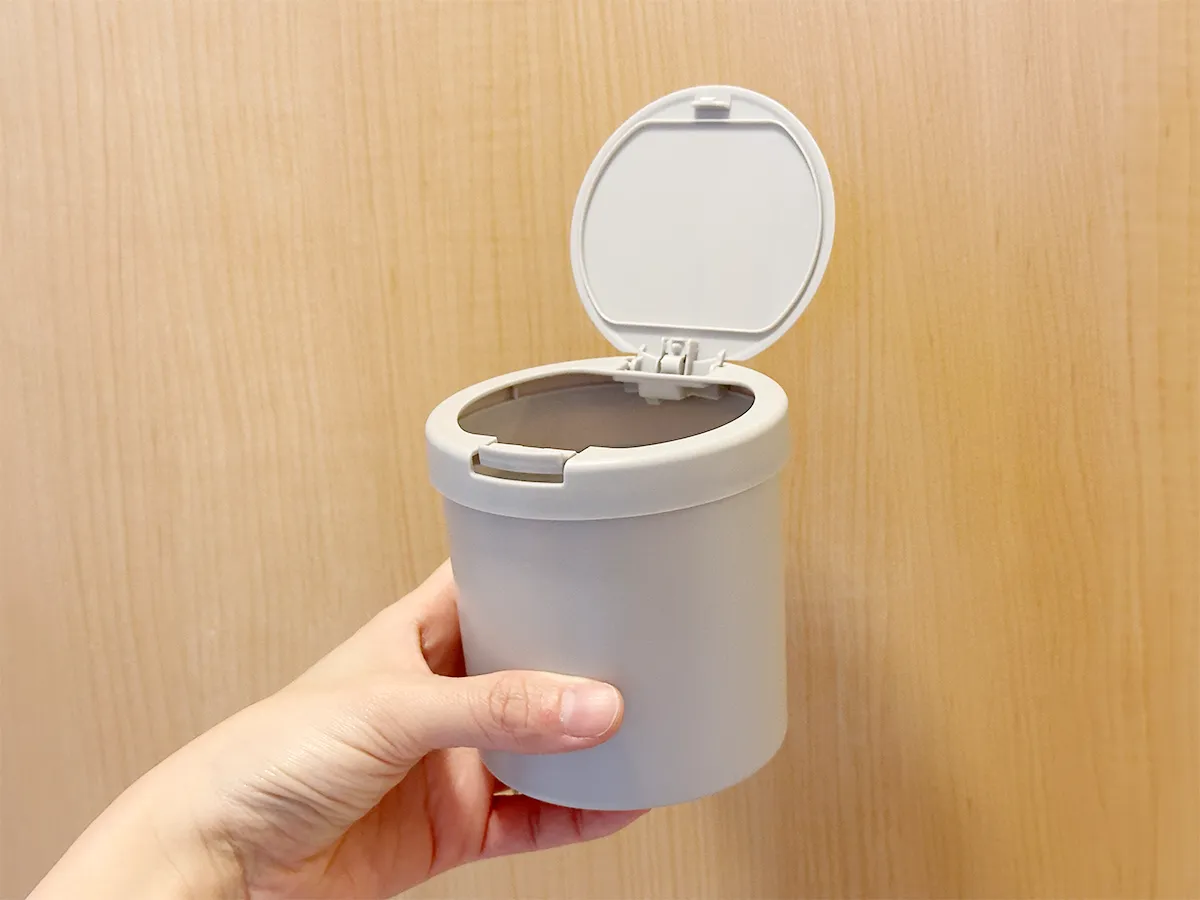 『ワンタッチ綿棒ケース』の画像(撮影:grapeライフハック編集部)