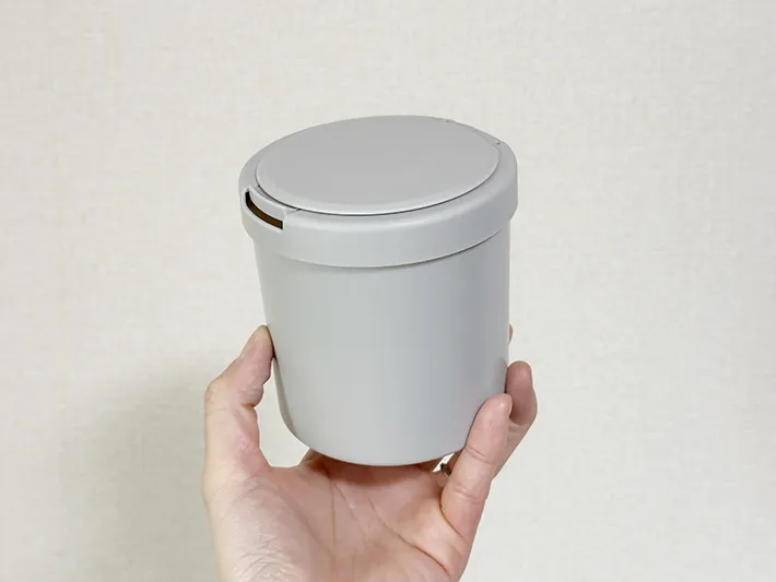 『ワンタッチ綿棒ケース』の画像（撮影：grapeライフハック編集部）