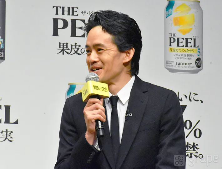 『THE PEEL〈レモン〉ALC.7％』の新テレビCM発表会に登場した池松壮亮さん（撮影：grape芸能編集部）