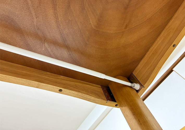 つっぱり棒の活用写真（撮影：grapeライフハック編集部）