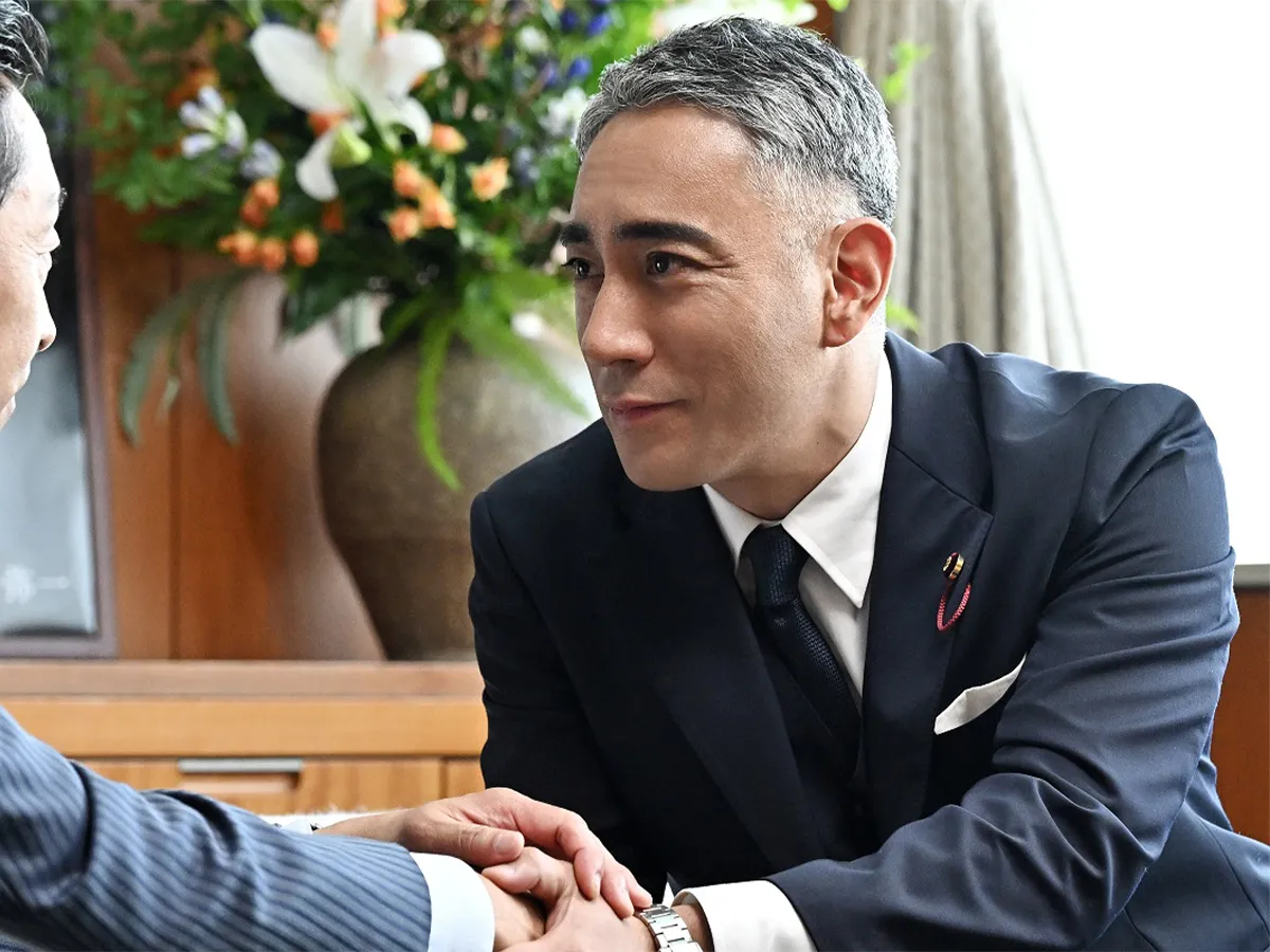 市川團十郎さん出演、テレビドラマ『リブート』9話の場面カット