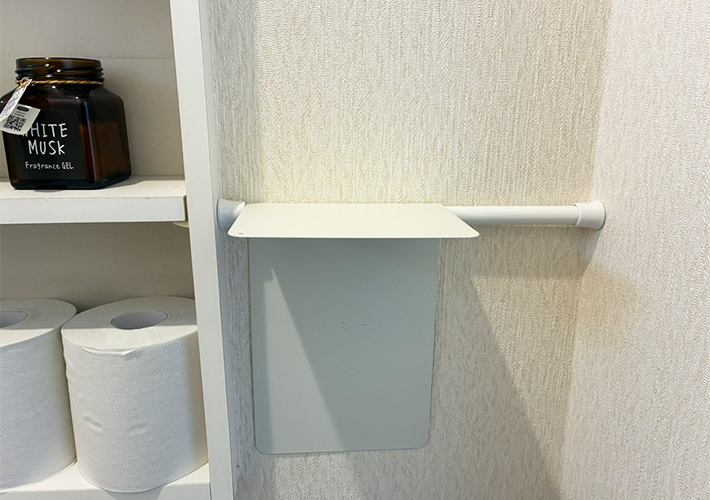 つっぱり棒の活用写真（撮影：grapeライフハック編集部）