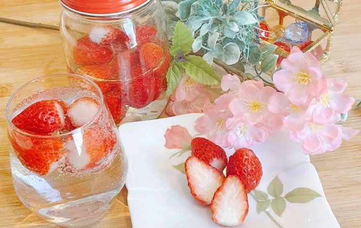 『シュワッと炭酸いちご』の完成写真（撮影：キジカク）