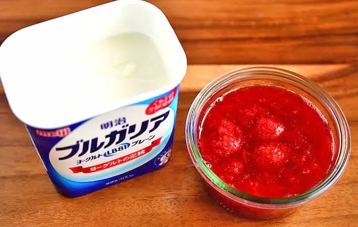 『ヨーグルトとイチゴジャム』の写真（撮影：小泉明代）