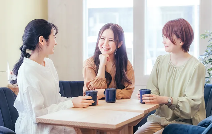 3人の女性の『わちゃわちゃとした集まり』の写真