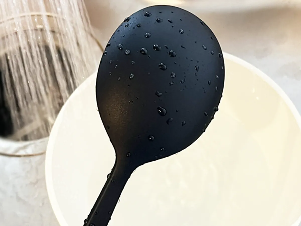 洗ったシリコンスプーンの写真（撮影：grapeライフハック編集部）