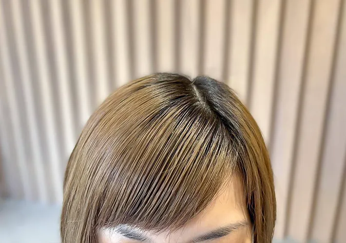 スタイリング後の前髪の写真