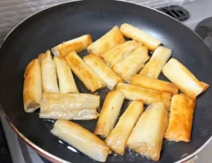 エノキの春巻きレシピの写真（撮影：grapeフード編集部）