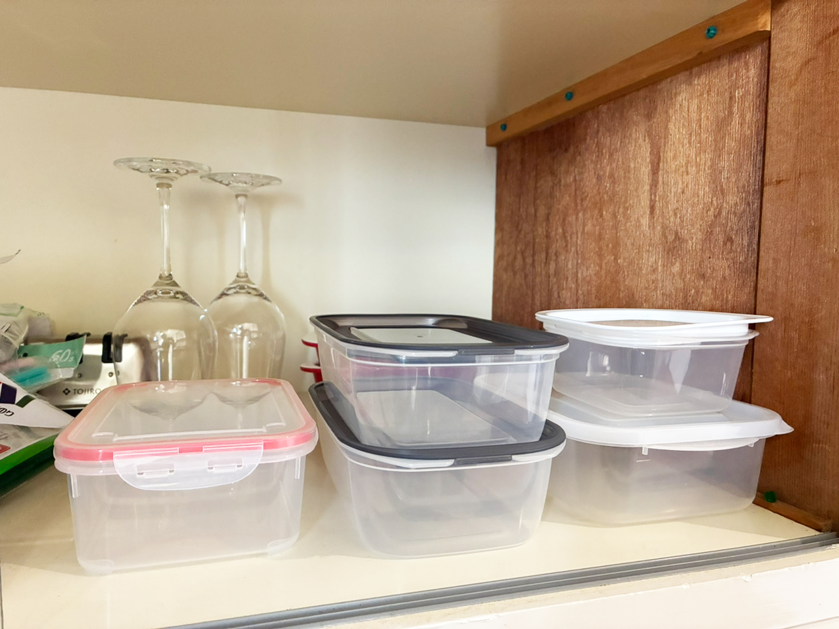 タッパー収納の写真（撮影：grapeライフハック編集部）